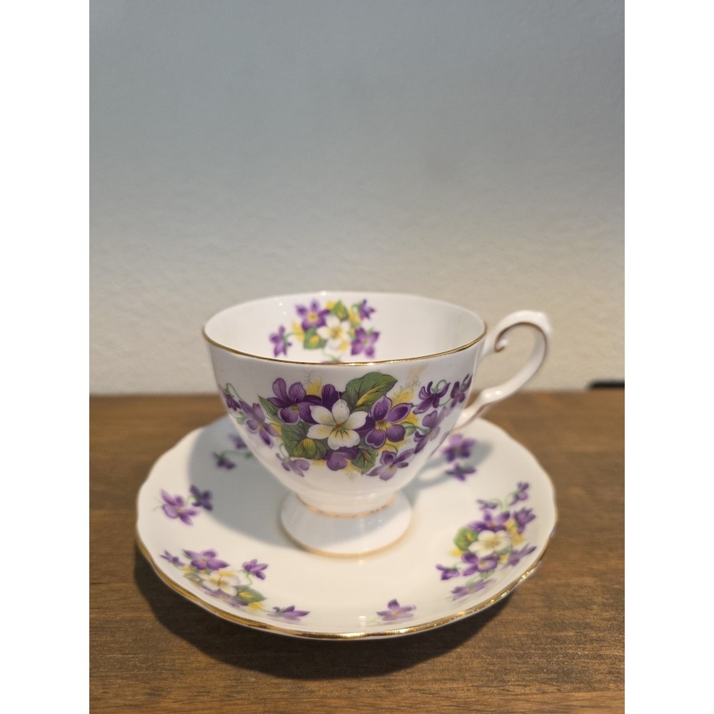 Tuscan Fine‎ English Bone China Tea Cup Saucer Woodland Violet Gold Trim England